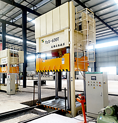 四川達(dá)州客戶定制的630噸四柱液壓機介紹技術(shù)參數(shù)電機和價格，由成都正西液壓機供應(yīng)，希望對選購中有所幫助